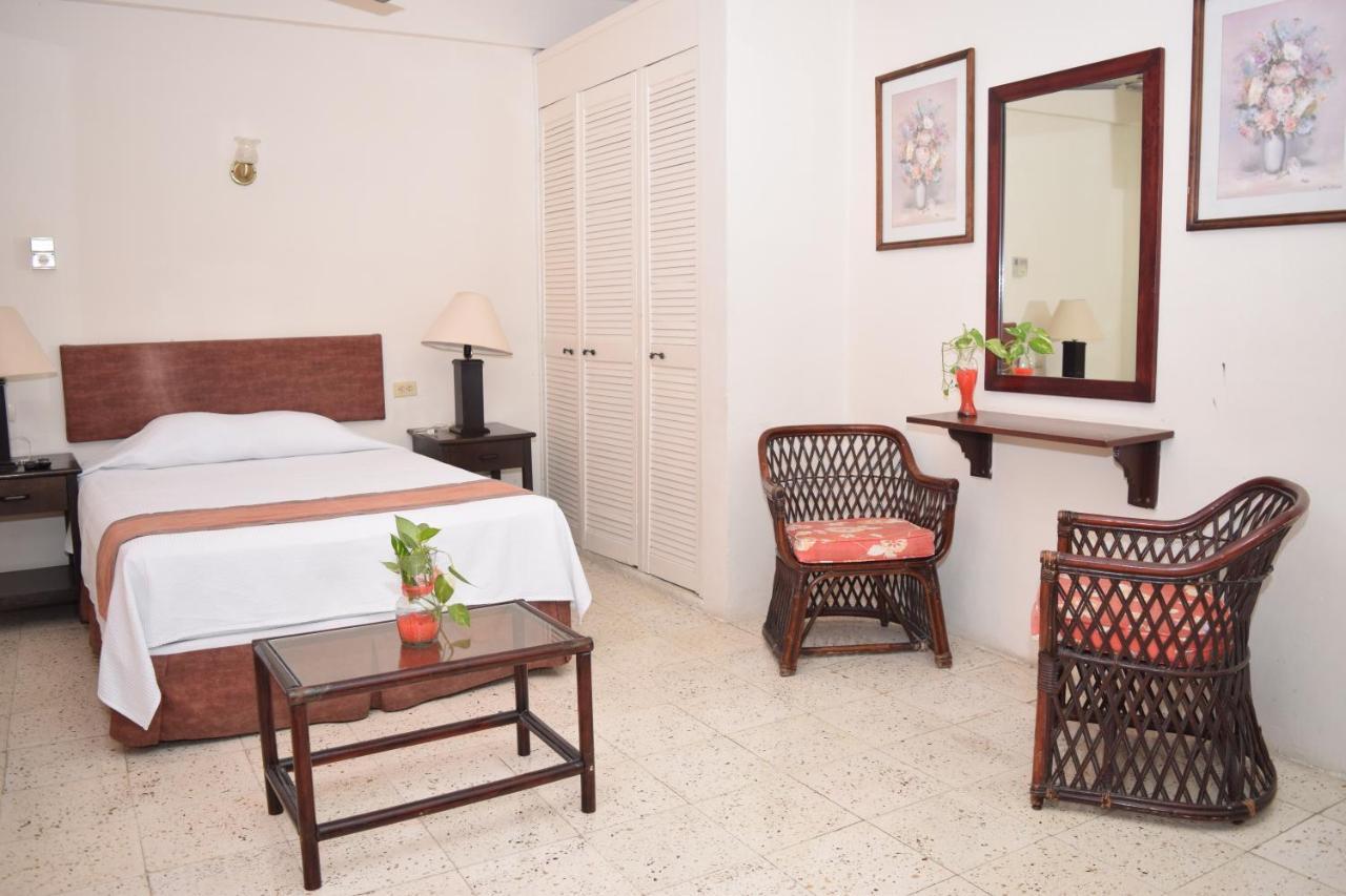 Hotel Suites Le Monde Cancun Bagian luar foto