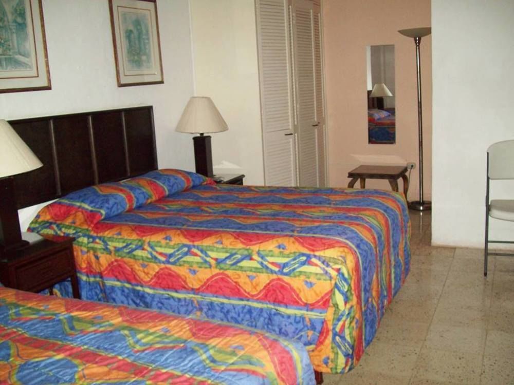 Hotel Suites Le Monde Cancun Bagian luar foto