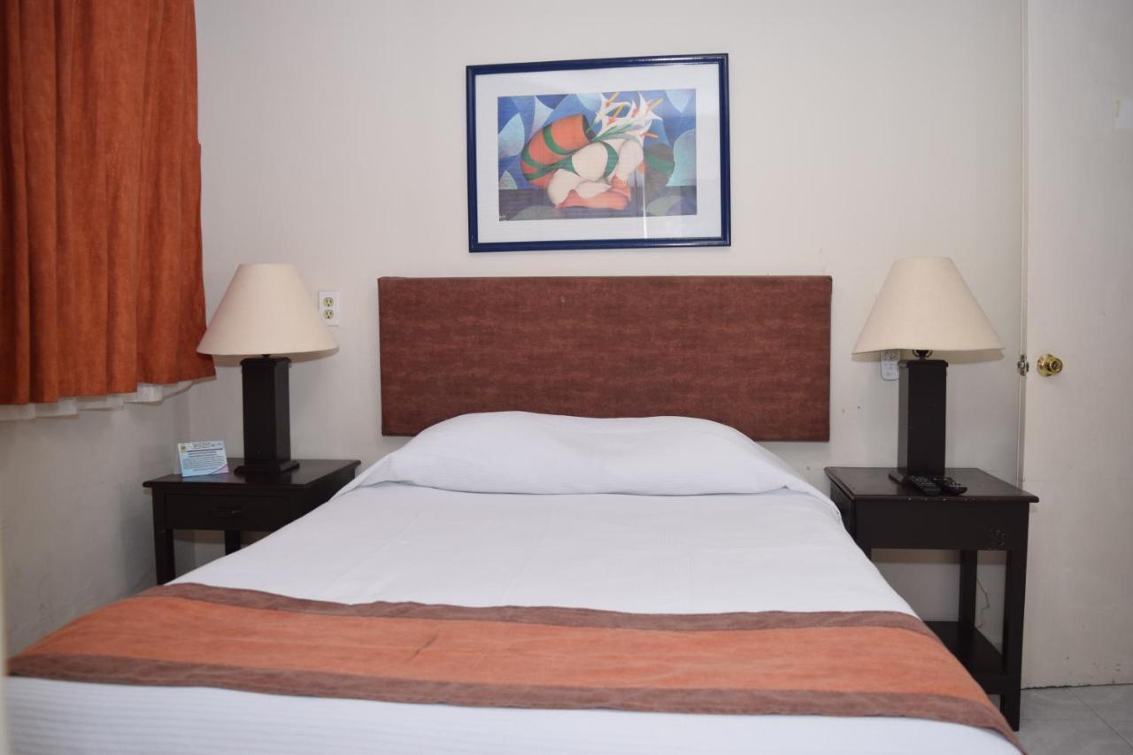 Hotel Suites Le Monde Cancun Bagian luar foto
