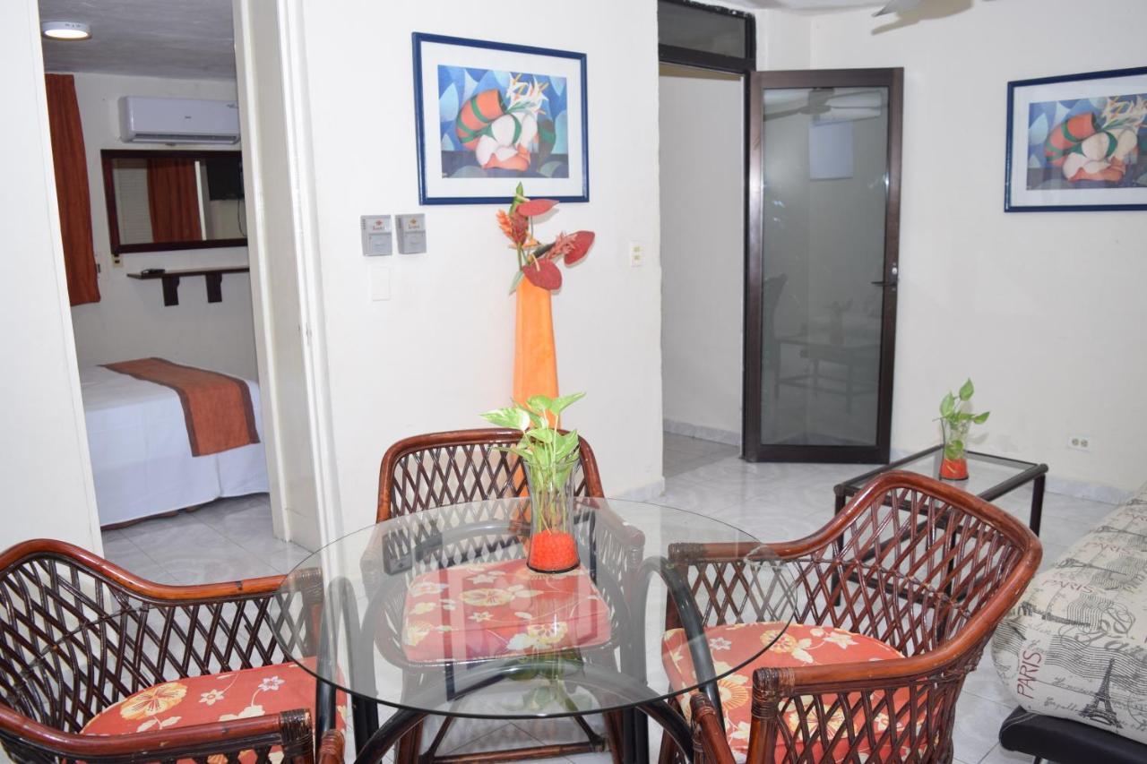 Hotel Suites Le Monde Cancun Bagian luar foto