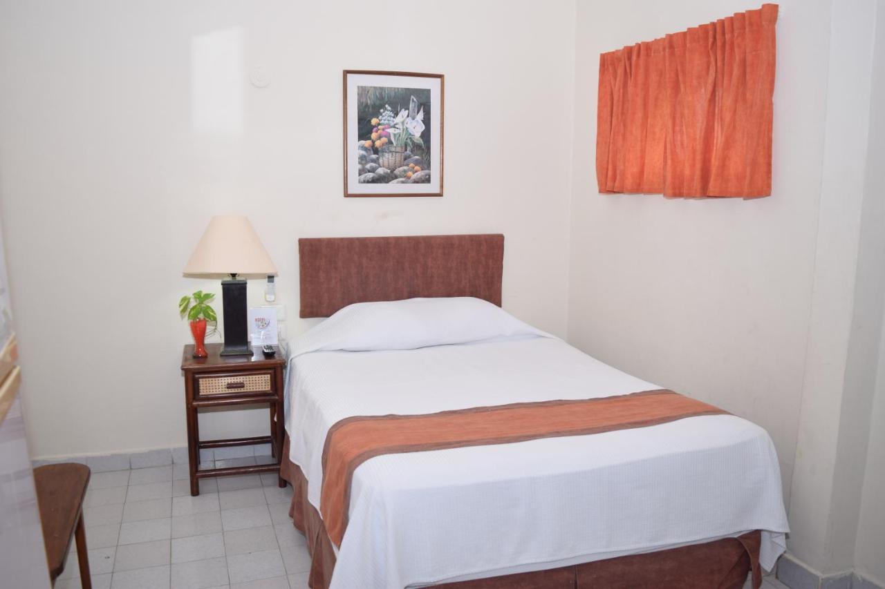 Hotel Suites Le Monde Cancun Bagian luar foto